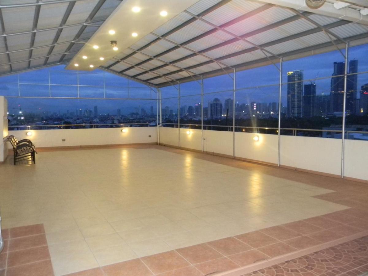 M Suites Hotel Makati City Exterior foto