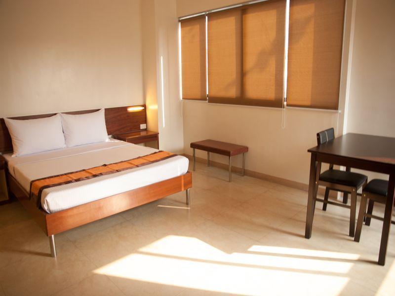M Suites Hotel Makati City Exterior foto