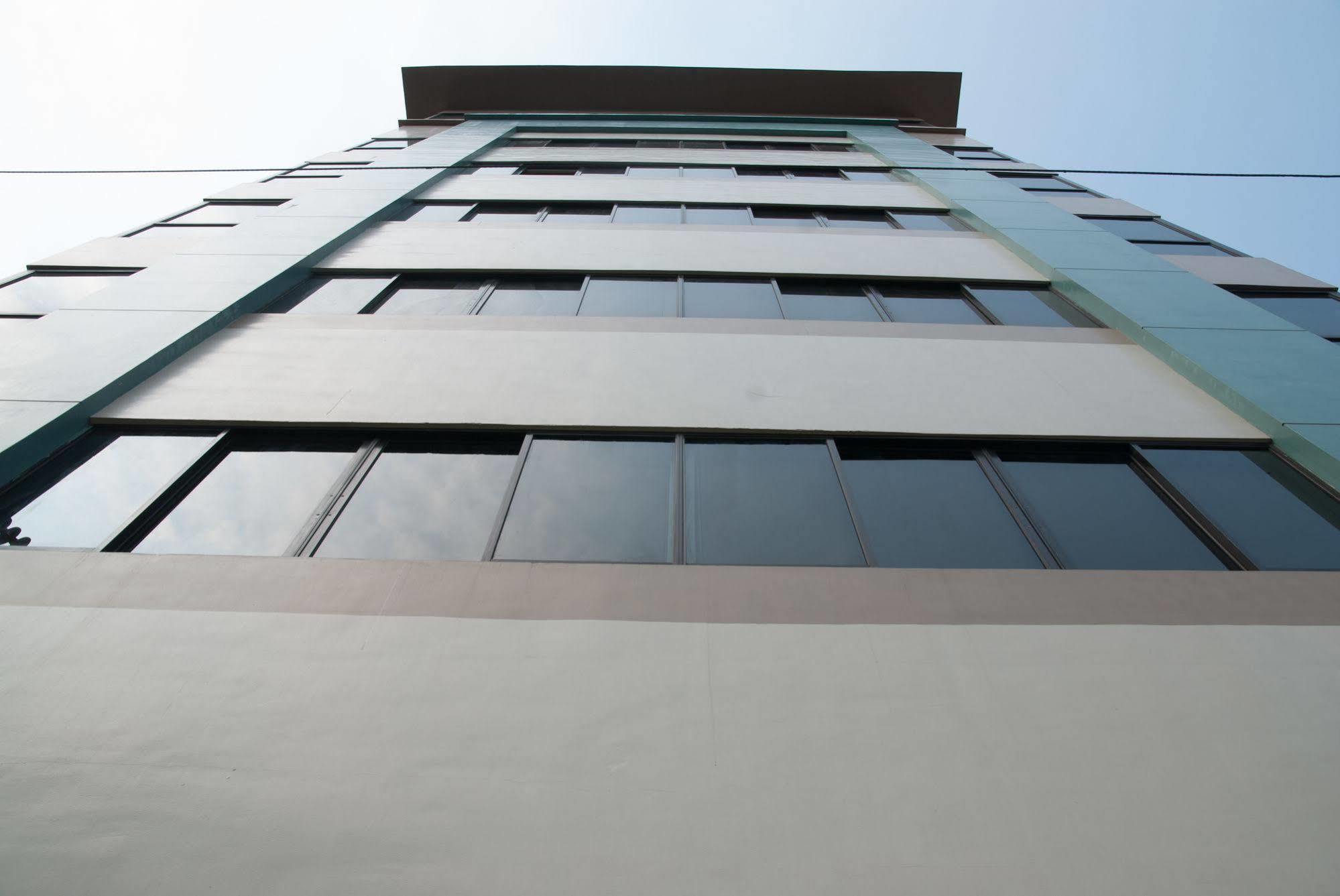M Suites Hotel Makati City Exterior foto